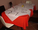 Set coordinato <font color=red><b>TOVAGLIA </b></font> lato cm.160 , <font color=red><b>SALVAMACCHIA