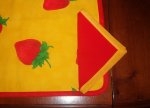 Particolare di modello con orlo rifinito con sbieco.<br><font color=red><b>TOVAGLIOLO</b></font> con